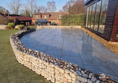 Entertaining Area with Gabion & Porcelain Slabs – Chalfont St Giles