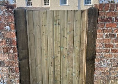 New Gate & Posts Installed – Long Wittenham