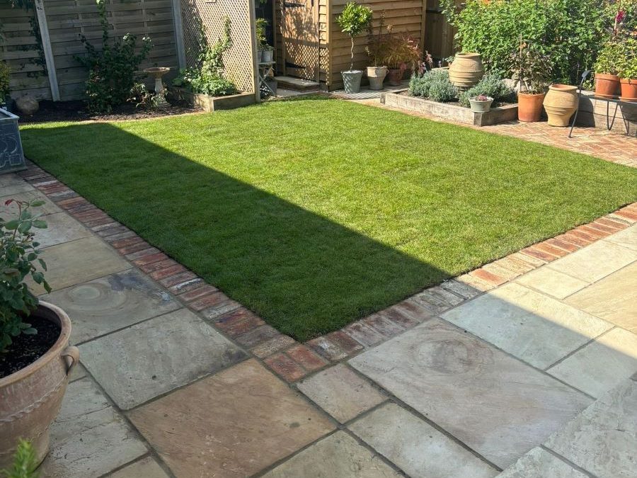 Garden Landscaping & New Patio Project – Watlington