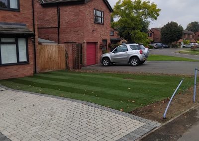 Front Garden Lawn – Princes Risborough