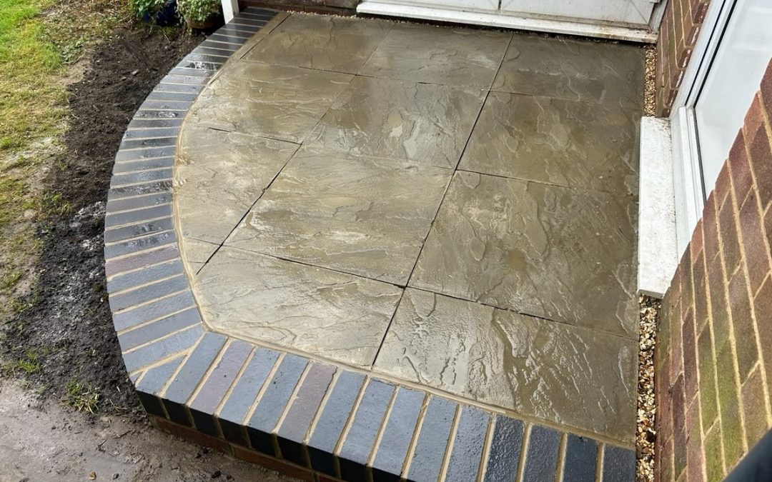 Small Raised Patio Installation – Thame
